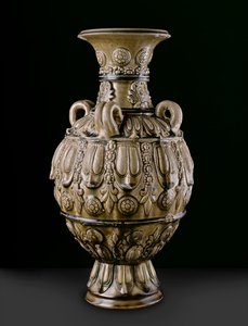 Jarra de cerámica con decoraciones moldeadas, sitio de Yue Kikn, Período de las Seis Dinastías de Chinese School