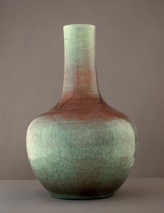 Vasija vidriada de colores (barro)