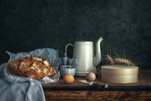 Pan y productos básicos de la granja de Christian MARCEL