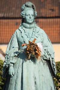 Estatua de la Reina Carolina Amalia (1796-1881) de Dinamarca