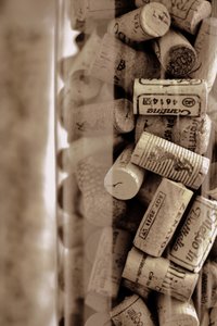 Corchos de vino rústicos