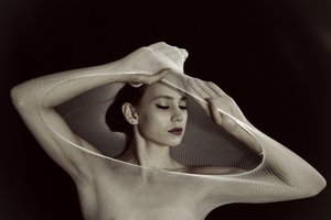 Retrato sensual con red