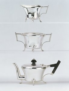 Juego de té de tres piezas, diseñado en 1878, hecho por Hukin & Heath de Christopher Dresser