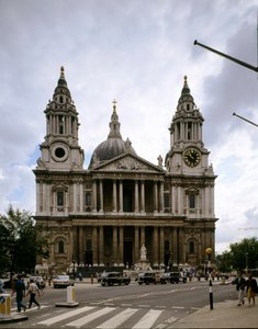 Vista de la Catedral de San Pablo diseñada por el arquitecto Christopher Wren (1675-1710) Londres, Inglaterra de Christopher Wren