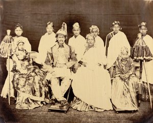 Jung Bahadoor con su esposa principal, 2 hijas y esclavas de Clarence Comyn Taylor
