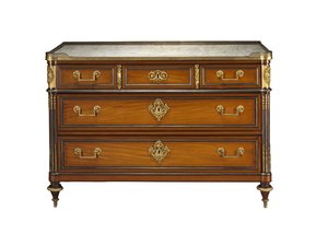 Cómoda, monturas en el estilo de Pierre Joseph Désiré Gouthière de Claude Charles Saunier