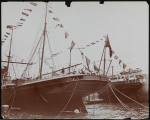 S.S. "Umbria" en el muelle, c.1897 de Company Byron