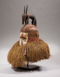 Máscara de casco Suku de Congolese Congolese