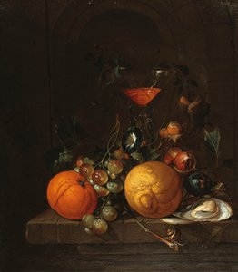 Un limón, una naranja, uvas, una ostra y una copa de vino en un estante de Cornelis de Heem