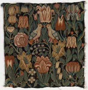 Funda de cojín de tapiz con dos pájaros entre flores, fabricado en Schleswig-Holstein, Dinamarca, c.1690 (lana) de Danish School