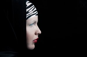 Perfil de una mujer misteriosa