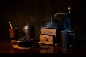 Naturaleza muerta rústica con café de Dennis Zhang
