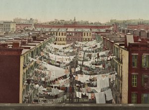 Un lavado de lunes, Nueva York, c.1900 de Detroit Photographic Co.