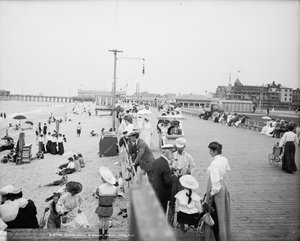 Paseo marítimo y playa, Asbury Park, c.1905 (foto en b/n) de Detroit Publishing Co.