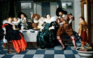 Compañía elegante en una mesa en un interior