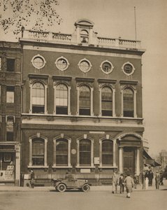 Escuela en Leicester Square en el sitio de la casa de Hogarth, c1935 de Donald McLeish