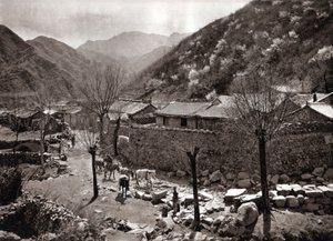 El paso de Nankou, cerca de Pekín de Donald Mennie