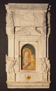 Tabernáculo del Sacramento de la Eucaristía, o Ciborio, con fragmento de fresco del siglo XIV que representa a la Madonna de la fiebre, Museo del Tesoro de la Basílica de San Pedro, Roma, Ciudad del Vaticano de Donatello