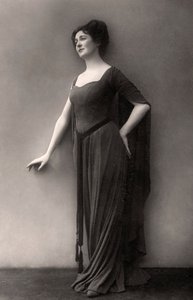 Miriam Clements, actriz y artista británica
