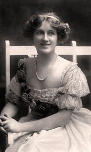 Nina Sevening, actriz británica, principios del siglo XX