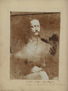 Capitán Colin Mackenzie de Dr. John Adamson
