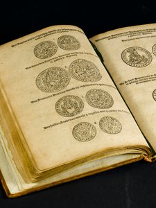 Libro de Dinero con Grabados de Monedas Inglesas (libro)