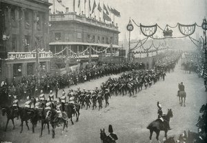 El contingente naval cruzando el Puente de Londres hacia Southwark, Londres, 1897