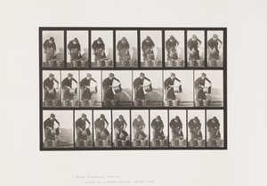 Placa 403. Vaciando un cubo de agua de Eadweard Muybridge