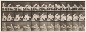 Placa 436. Haciendo una Cama de Eadweard Muybridge