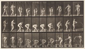 Placa 440. Agachándose y Enjuagando un Vaso de Eadweard Muybridge