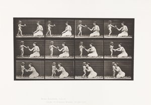 Placa 465. Dos modelos, niño 70N, llevando ramo a 12, 1885 de Eadweard Muybridge