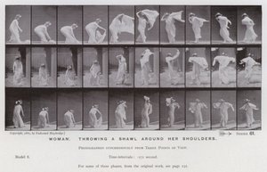 La Figura Humana en Movimiento: Mujer, echándose un chal sobre los hombros de Eadweard Muybridge