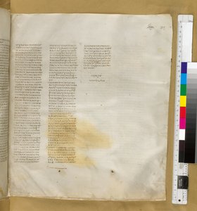 Hechos 24 del Codex Sinaiticus Add MS 43725, f.317r, c.325-375 (tinta sobre pergamino) de Eastern Mediterranean School