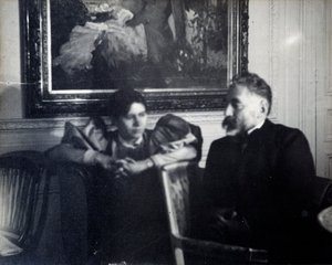 Retrato del escritor Stephane Mallarme (1842-1898) y Paule Gobillard, sobrina por Berthe Morisot (fotografía de Edgar Degas) de Edgar Degas