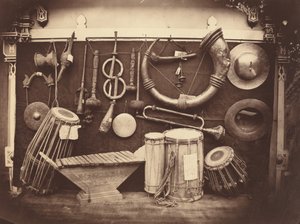 Bodegón de instrumentos musicales,c. 1863 (foto) de Edmond Lebel
