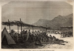 Distribución de alimentos en Keauhou, después del terremoto y la erupción volcánica de 1868, para las víctimas del desastre, grabado después del dibujo de E.Riou, ilustrando el viaje a las Islas Sandwich, en 1855-1869, por C. de Varigny, publicado en “Le t de Edouard Riou