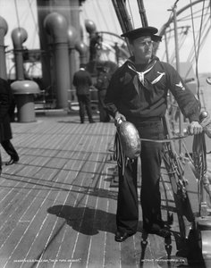 U.S.S. Raleigh, Nueva York o busto, 1894-1901