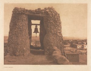 Portafolio XVI, Lámina 564: Campanario Acoma de Edward S. Curtis
