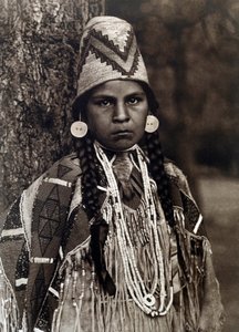 Indio de América: Retrato de una niña Umatilla de Edward Sheriff Curtis