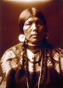 Mujer india La esposa de Ow High, c. 1905, foto Edward S. Curtis de Edward Sheriff Curtis