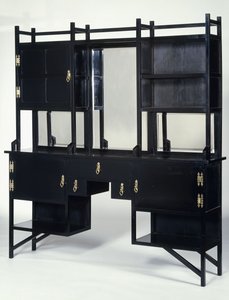 Un gabinete lateral ebonizado de William Watt de Edward William Godwin