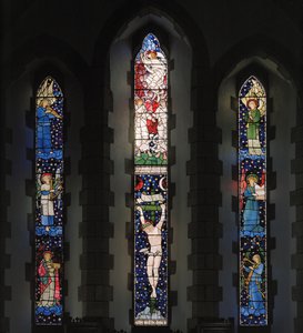 Ventana este de Edward and Morris Burne Jones