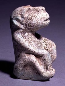 Estatuilla de babuino, del Templo de Hierakonpolis, Depósito Principal, Periodo Dinástico Temprano, 1ª-2ª Dinastía