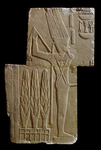 Relieve del dios Min (caliza)