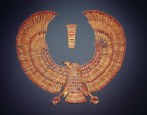 Collar en forma de la diosa buitre Nekhbet, de la tumba de Tutankamón (c.1370-1352 a.C.) Reino Nuevo