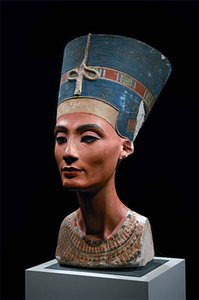Nefertiti (siglo XIV a.C.) reina consorte del faraón Akhenaton de Egyptian 18th Dynasty