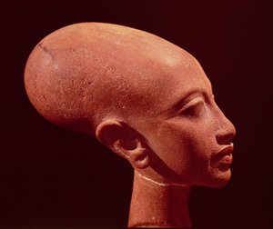 Busto retrato de una hija del Rey Akhenatón (1353-1337 a.C.) c.1375 a.C.
