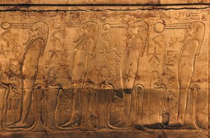 Relieve sobre ataúd de madera dorada, Tesoro de Tutankamón de Egyptian 18th Dynasty