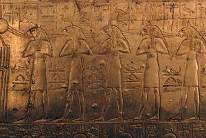 Relieve sobre ataúd de madera dorada, Tesoro de Tutankamón de Egyptian 18th Dynasty