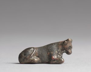 Peso en forma de toro o vaca, Nuevo Reino, 1540-1296 a.C. de Egyptian 18th Dynasty